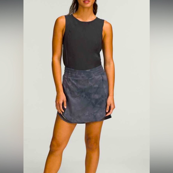 NWT RARE Lululemon Hotty Hot High-Rise Skirt *Long |Diamond Dye Pitch Grey, 4 - Picture 2 of 14